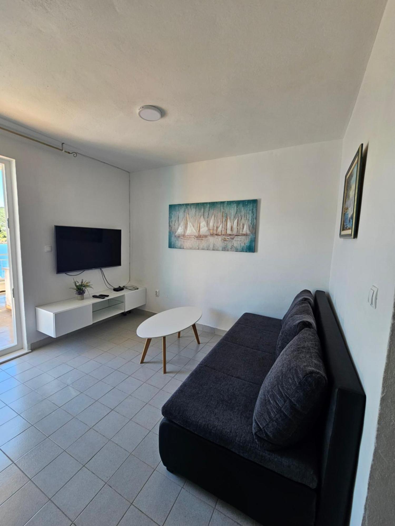 Apartments Lucin فيليكي درفينيك المظهر الخارجي الصورة